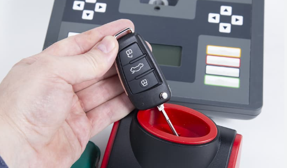 How long does it take to remotely program a car key?